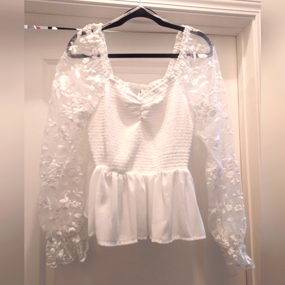 New Arula boho peplum lace sleeve shirt sz B/18